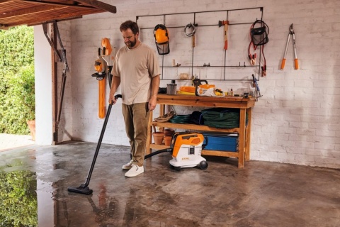 Odkurzacz STIHL SEA 60 L, bez akumulatora i ładowarki
